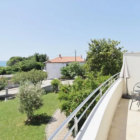 Villa Lion Zambratija *
