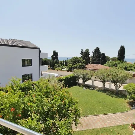 Villa Lion Zambratija *