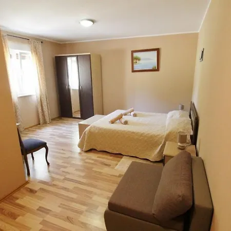 Villa Lion Zambratija
